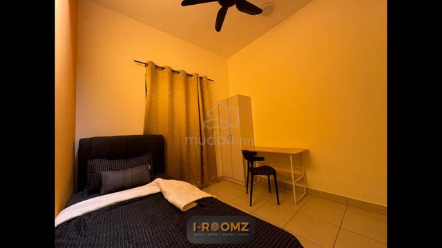 Netizen Junior Room With Window Kajang Low Deposit Mrt Promosi Move In 1
