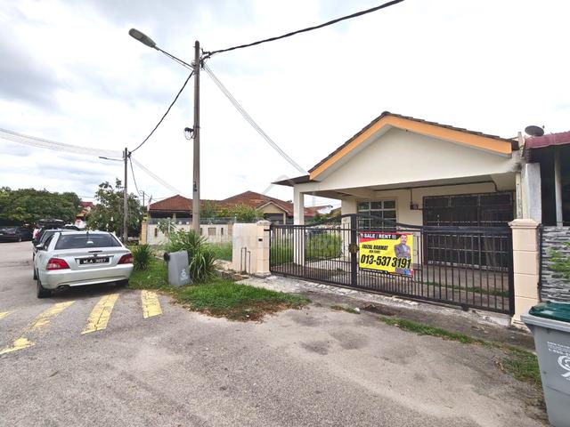 [CORNER LOT] Teres Setingkat, Taman Merak, Bukit Katil 1