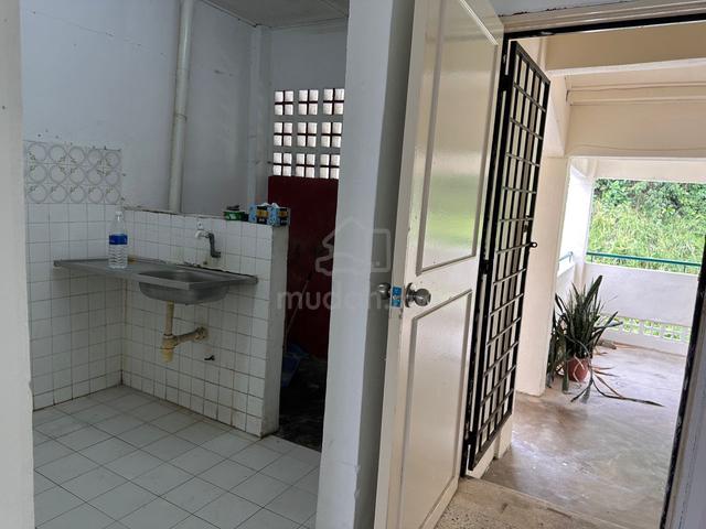 Mutiara Court 1