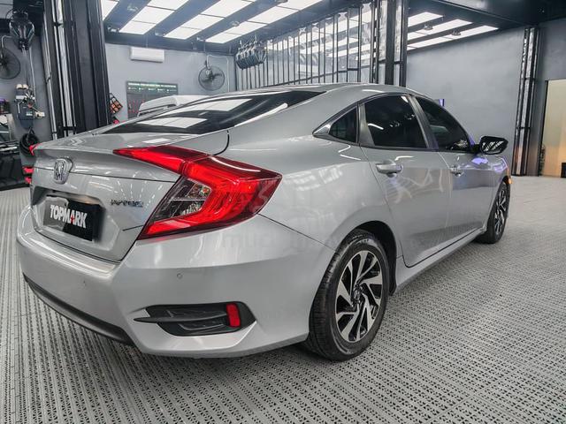 2017 Honda CIVIC 1.8 i-VTEC (A) - 4