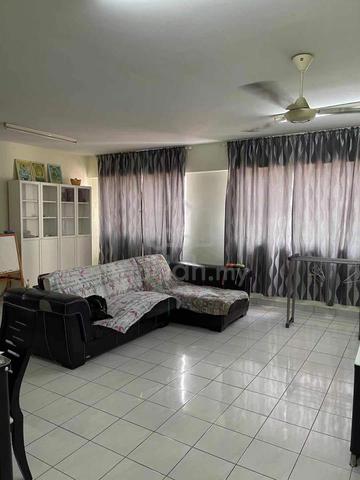 Puncak Damansara 1