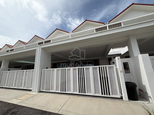 Viluxe Residence G/Guarded All New Fully Furnished 2-Storey Terrace !! 1