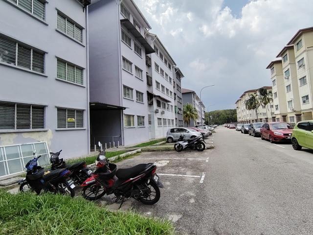 Pangsapuri Taman Tasik Utama 1