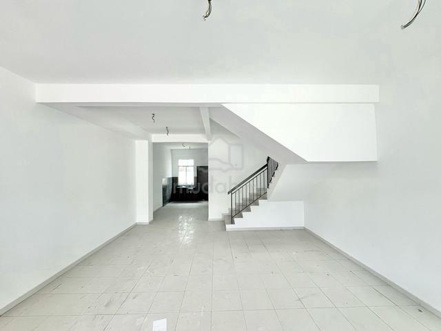 [18x65] 2 Storey Terrace Taman Scientex Rawang , Phase 2 , Emerald 1