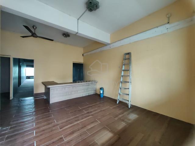 With Lift 2nd Floor Shoplot Samila Business Near Aman Central For Rent 1