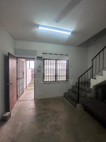 Jalan Lading/Ulu Tiram/3 Beds/Puteri Wangsa/Below Market Price 1