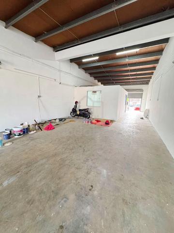 Single Sty Factory Taman Perindustrian For Rent, Kilang Puchong Disewa 1