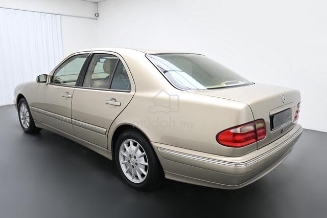 2001 Mercedes Benz E240 AVANTGARDE 2.6 (A) 1-OWNER - 4