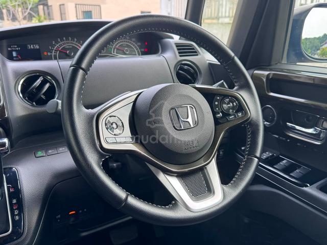 2017 Honda N BOX 0.7 CUSTOM G (A) - 5
