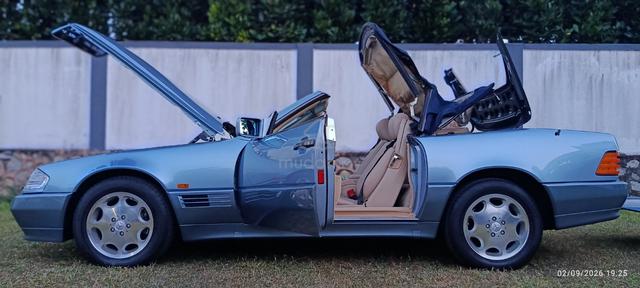Mercedes Benz 300SL R129 Convertible Sports Rdster - 2