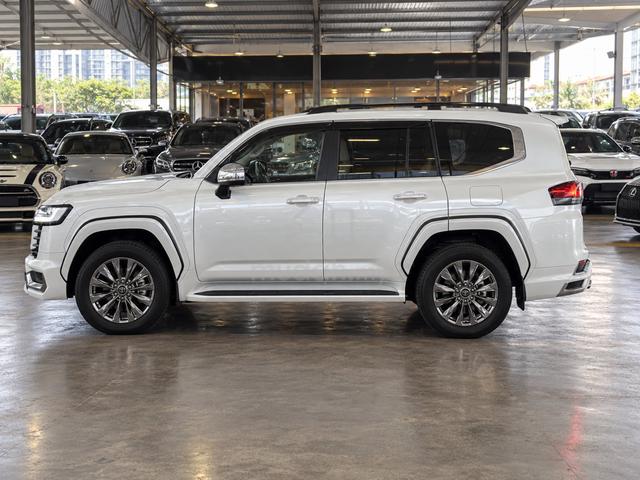 2023 Toyota Land Cruiser LC300 ZX 3.5 Twin Turbo F - 3