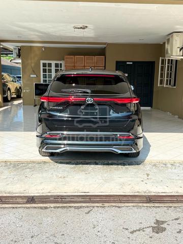 TOYOTA HARRIER Z LEATHER PACKAGE PANAROMiC-ROOF - 2