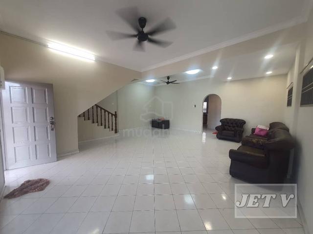 Double Storey @ Happy Garden (Taman Gembira) Newly Painted Facing Open 1