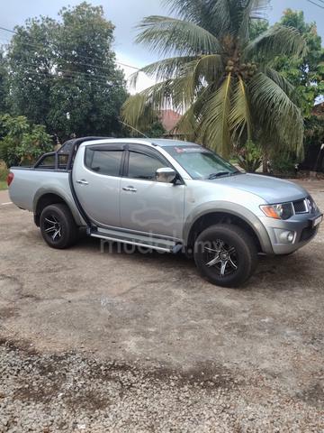 2011 Mitsubishi TRITON 2.5 LITE KA4TNJNMR - 1