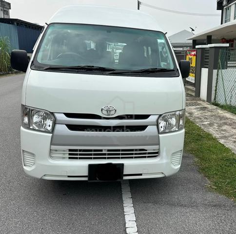 2016 Toyota HIACE window van high roof 2.5 (M) - 1