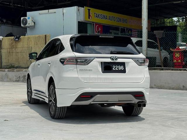 2017 Toyota HARRIER 2.0 PREMIUM Power boot - 4
