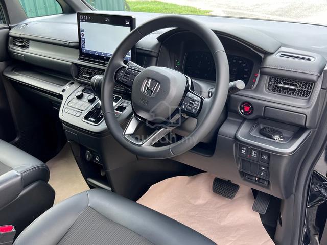 2024 HONDA STEPWGN SPADA 7-Seater Low Milage  - 3