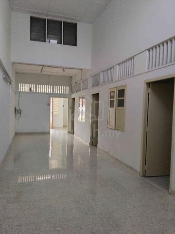 1 sty house 22x80 : PJ Old Town : Seksyen 4 : NEW title 99 years 1