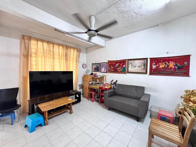 2 Storey For Sale @ Tmn Puteri Wangsa/ Jln Kembia/ Corner Lot 1