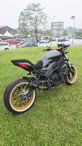 benelli 502c caferacer - photo 2 of 6