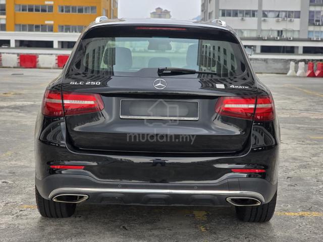 2018 Mercedes Benz GLC250 2.0 4MATIC MoonRoof - 3