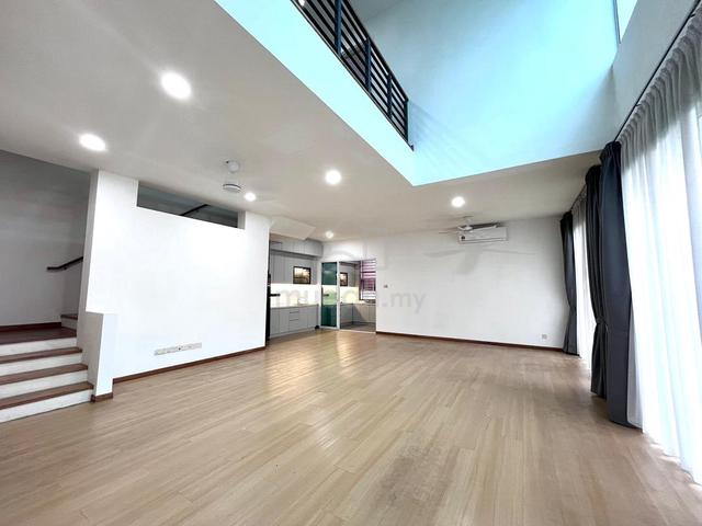 Senibong Cove Rare Nice Reno Semi Detached House for rent 1