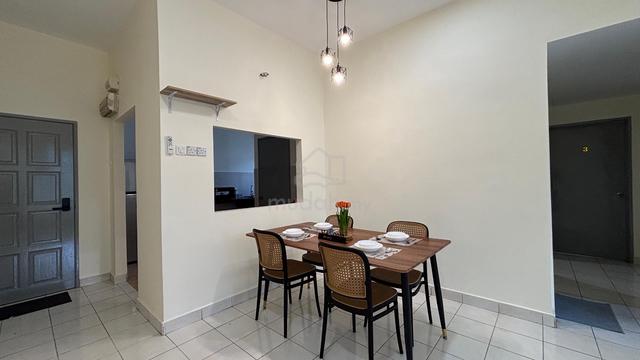 Middle Room for 𝐌𝐚𝐥𝐞, Angkasa Condominium @ Taman Connaught 5