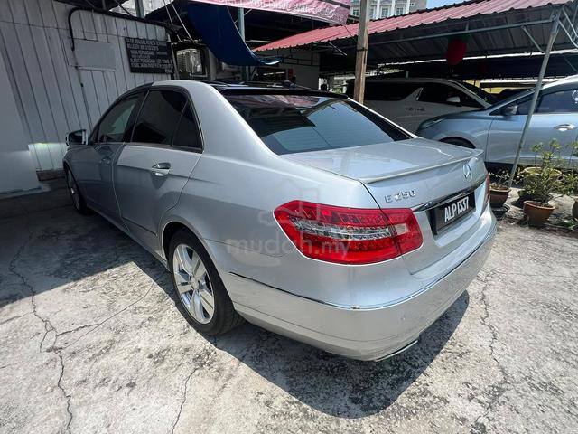 2013 Mercedes-Benz E250 1.8 Avantgarde CGI/LOCAL - 4