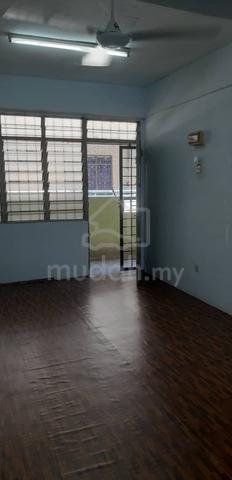 Desa Mentari Flat (Block 5) 2