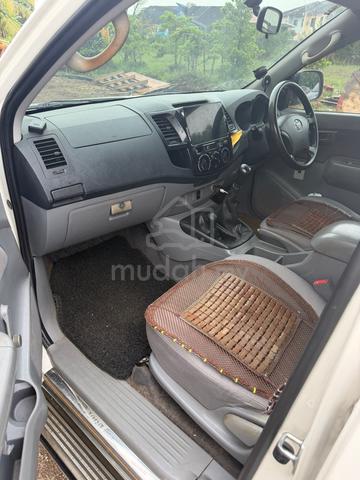 2009 Toyota HILUX 2.5 G MY05 KUN25R (M) - 4