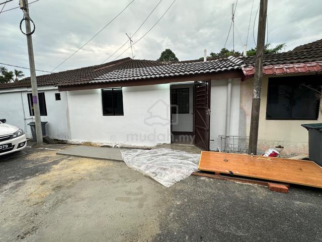 For Rent Single storey @taman putri Kulai Johor 1