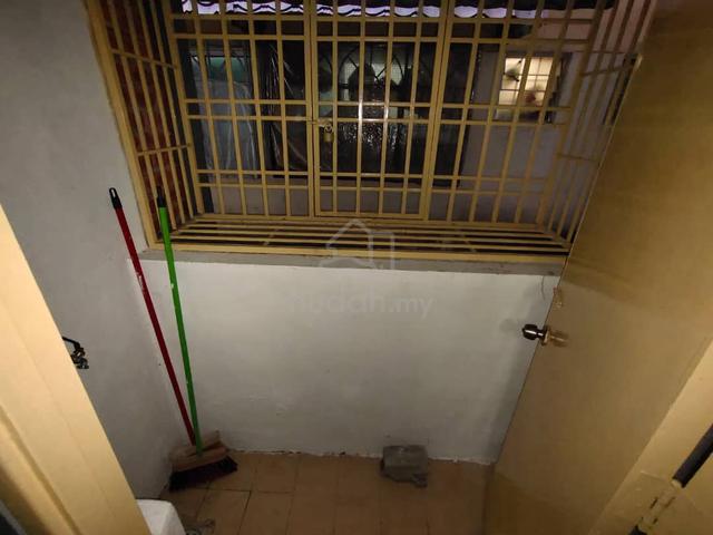 saujana apartment 2
