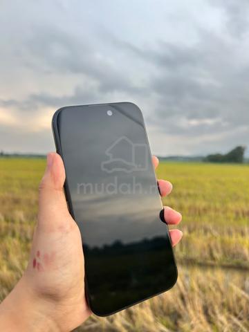 Iphone 15 256 Black - photo 2 of 6