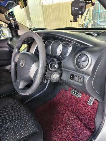 2012 Nissan GRAND LIVINA 1.6 CLASSIC/COMFORT (A) - 2