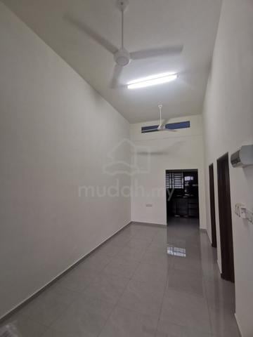 Kampung Melayu Majidee Single Storey Low Cost House 3Bed 1Bath For Ren 1