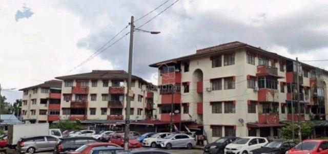 Flat Taman Perling 1