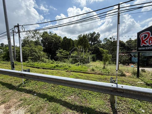 Tanah Luas Tepi Jalan Besar Ajil - Kuala Berang Untuk DiJual 1