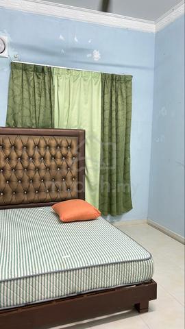 Bilik Sewa Perempuan (Kg. Raja) 1