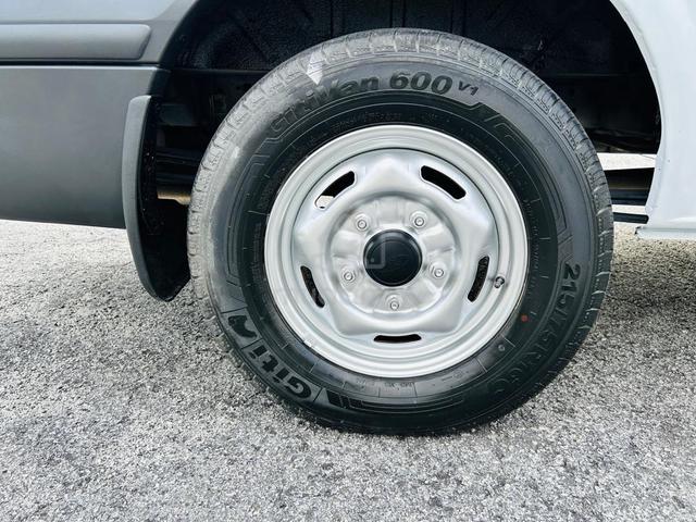 Ford TRANSIT 2.2 (M) 6 SPEED VERY LOW MILAGE - 4