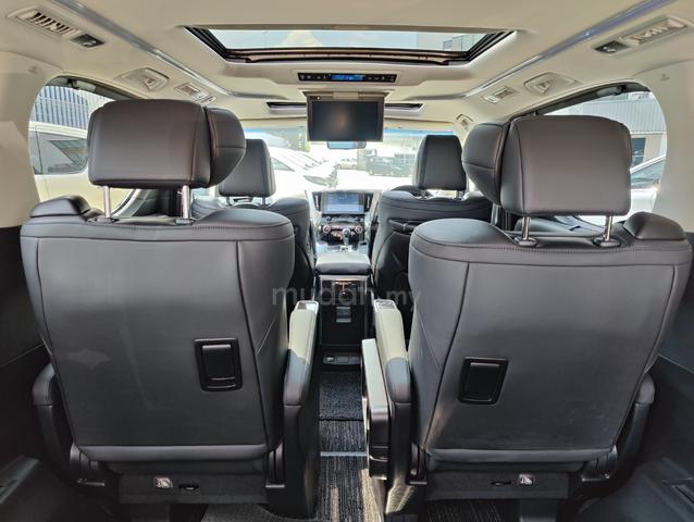 SR BSM DIM 22K MILEAGE 2023 Toyota ALPHARD 2.5 SC - 5