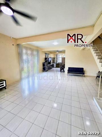 CORNER LOT Double Storey Terrace House Bandar Utama FOR RENT 1