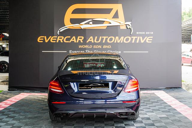 2021 Mercedes Benz E200 2.0 AMG W213 9G Tronic FL - 4