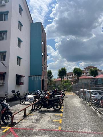 Iris Apartment (Saujana Utama) 1