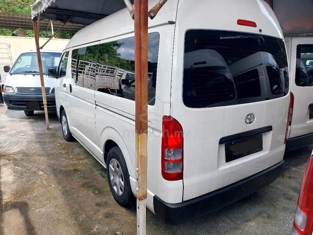 Toyota HIACE 2.5 (D) HIGH ROOF WINDOW VAN - 4