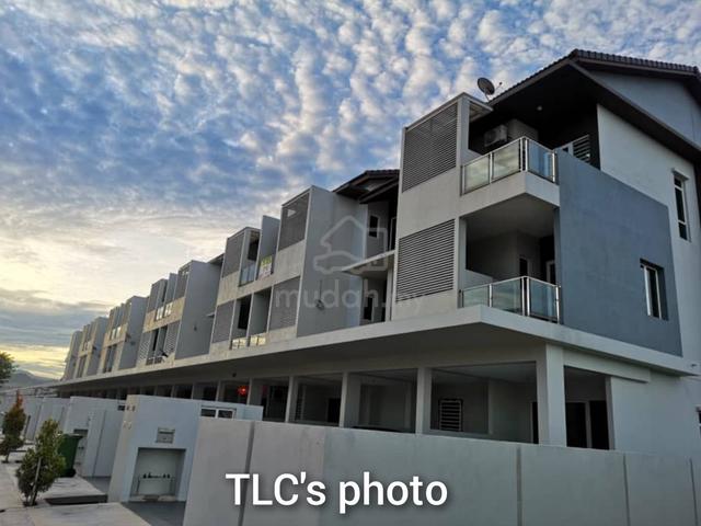 Gated & Guarded Duplex Villa Raintree Park 2 1