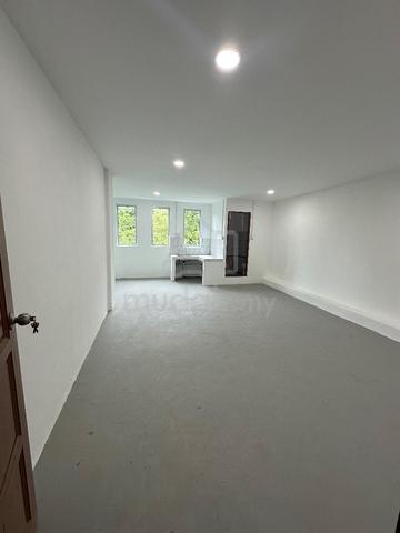 Room at Kemena Area 1