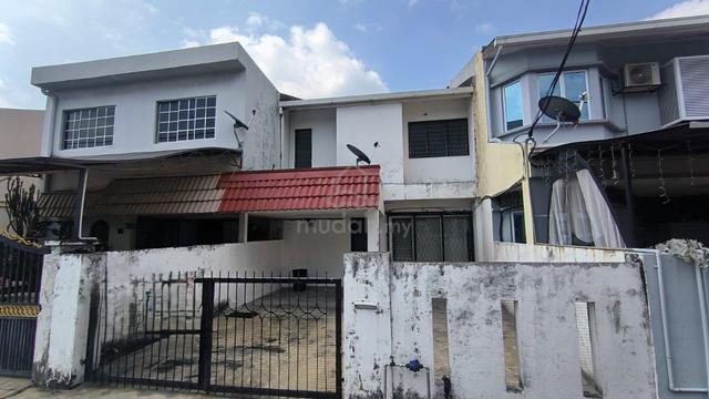 For Sale Double Storey Taman Putra Nearby Ampang Hospital Gated Guard 1