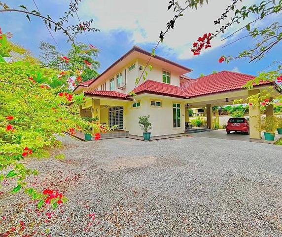 Villa Ekslusif 2 Tingkat @ Pasir Hor untuk Dijual 1
