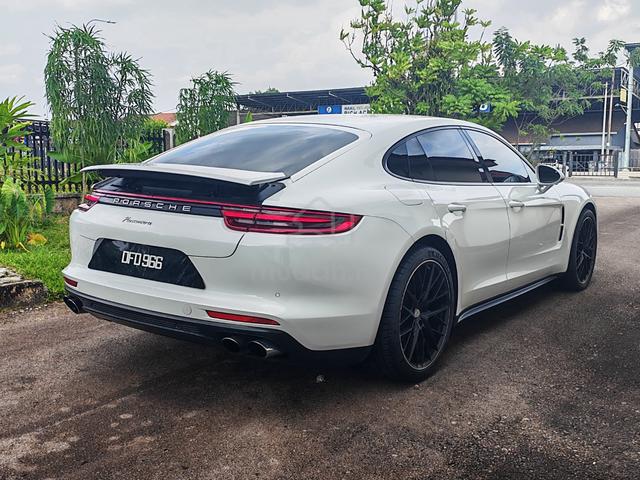 2019 Porsche PANAMERA 3.0 (A) - 4