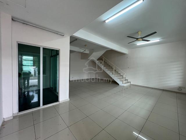 Worth to Buy Below Value Big House For Sale 1